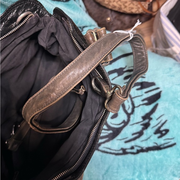 Shoulder_Bags